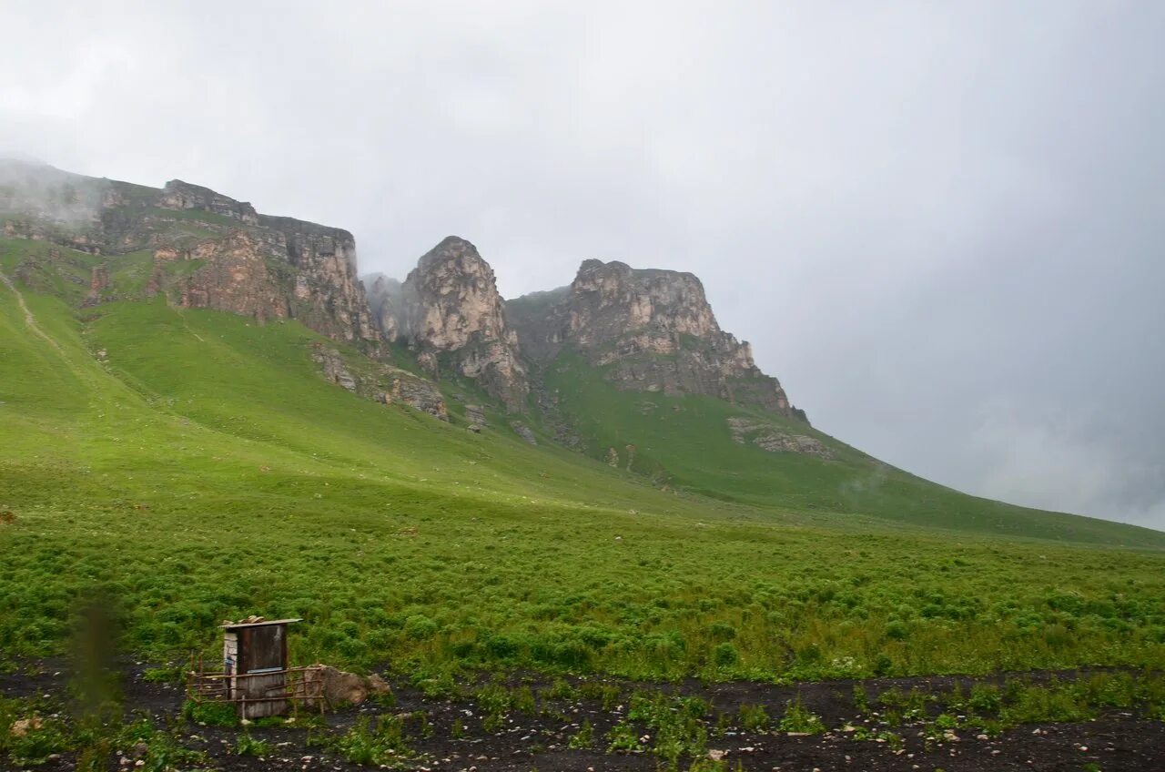 Плато Инал Кабардино Балкария. Озеро Гижгит Кабардино Балкария.