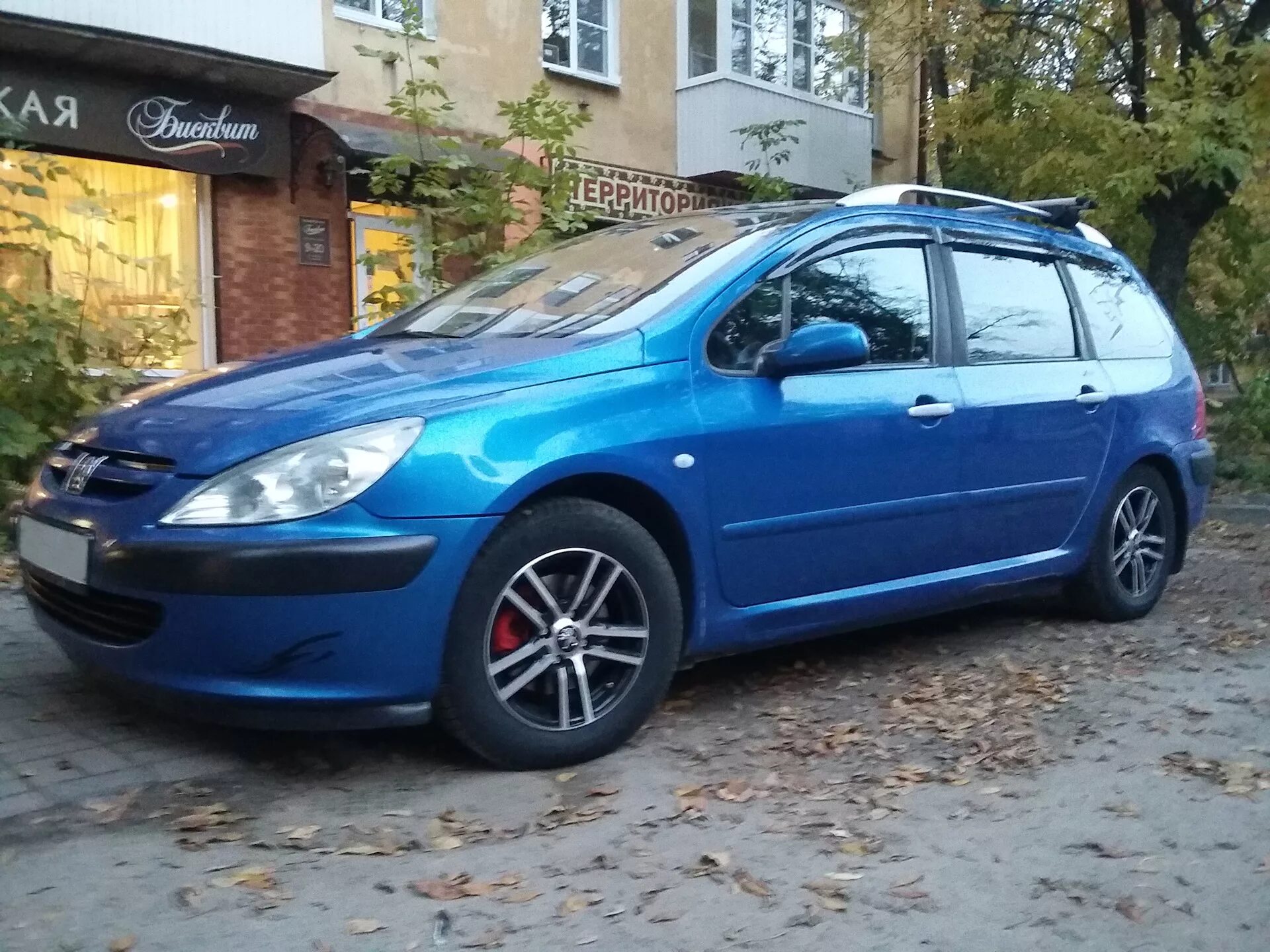 Peugeot 307 SW 2004. Peugeot 307 SW синяя. Пежо 307 SW 2.0. Пежо 307 SW 2003.