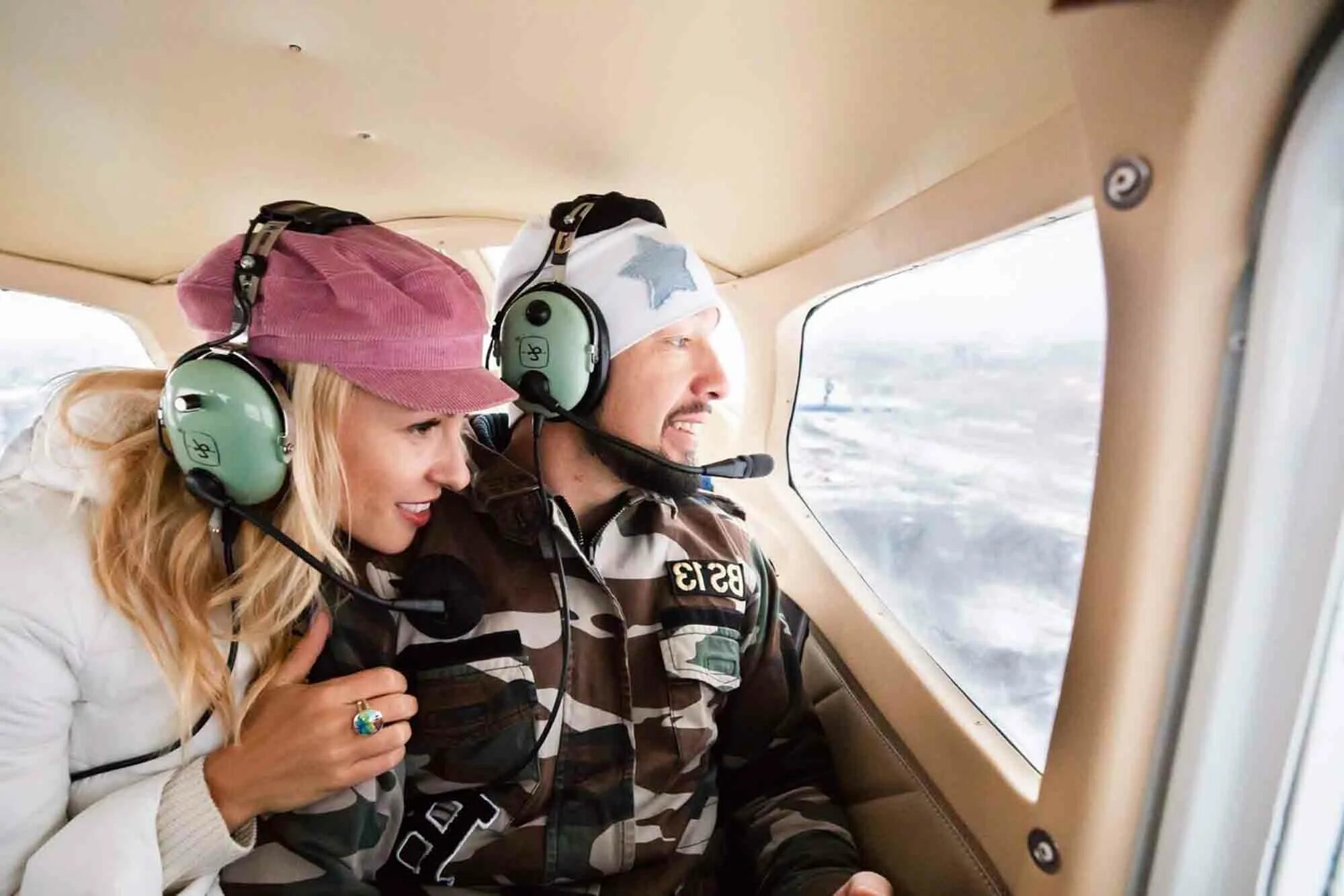 Прогулка на самолете для двоих. Полет для двоих в москве. Полет на вертолете. Мячково полет на самолете. Прогулка на вертолете.