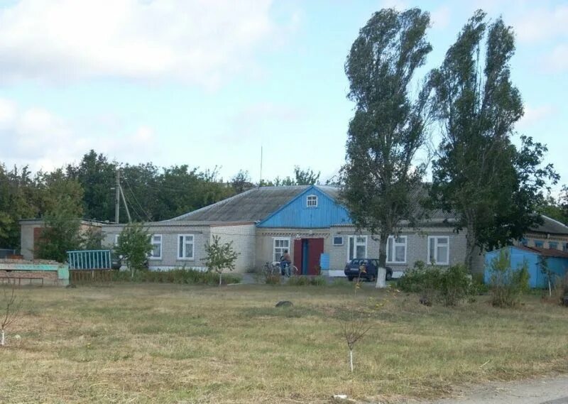 Село новониколаевка красноярский край. Новониколаевка волгоградская область. Новониколаевка белгородская область. Новониколаевка оренбургская область. Новониколаевка озеро.