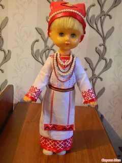 Мордовская кукла в национальном костюме
