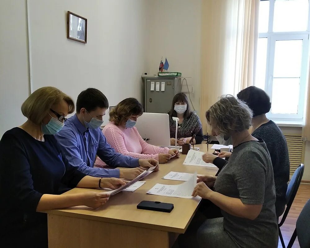 министерство социальной политики. уик здание. резерв участковых избирательных комиссий. участковая избирательная комиссия. встречающие.