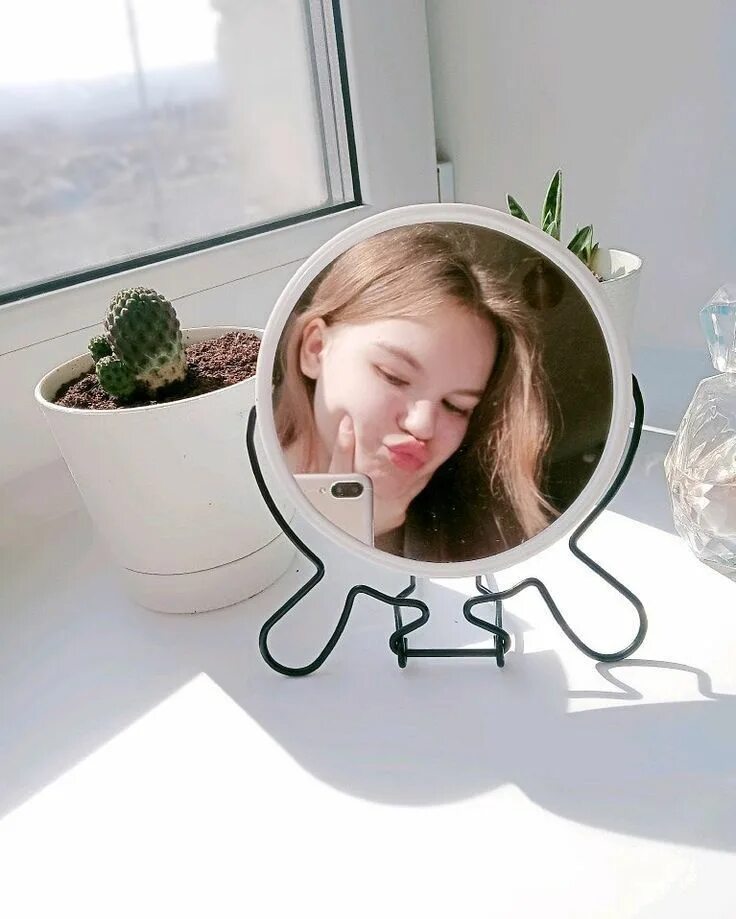 40 Brilliant Self Portrait Photography Ideas And Tips Mirror photography, Photog