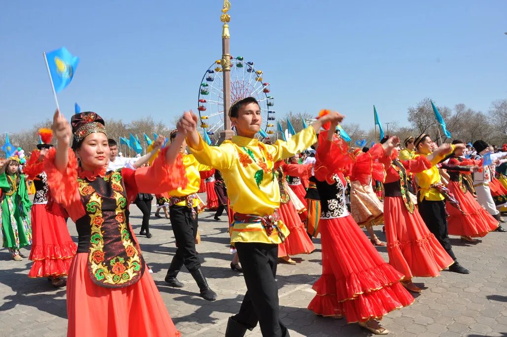 1 Мая праздник в Казахстане. День единства Казахстана. Единство народа Казахстана. С днем единства народа Казахстана фото. 1 мая народов казахстана