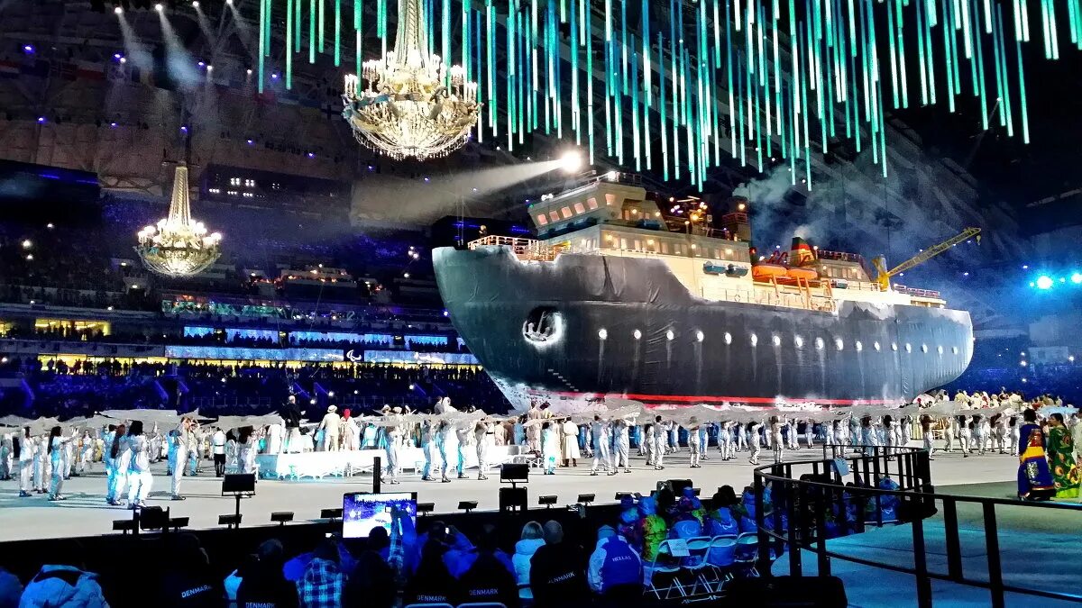 церемония закрытия олимпиады в сочи 2014. олимпийский пекин 2022. церемония открытия вфм. национальный стадион токио церемонии открытия. церемония открытия вфм.