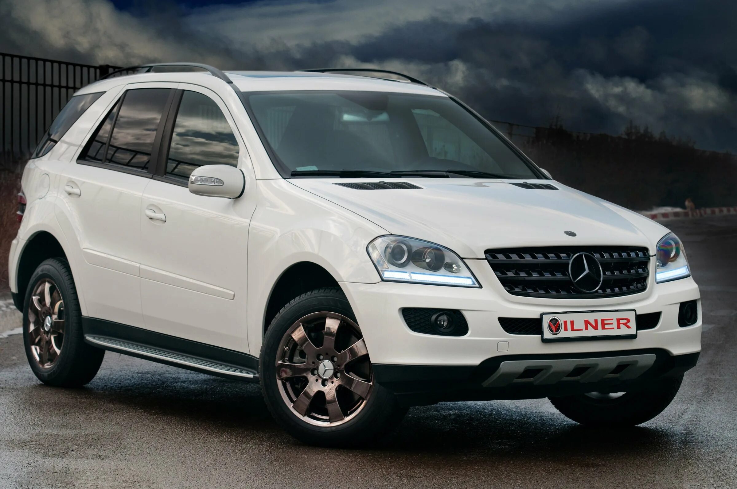 Мерный цилиндр пластик 500 мл. Мерседес ml 350 2011. Mercedes benz m class w166. Mercedes benz ml w166. Mercedes ml 350.