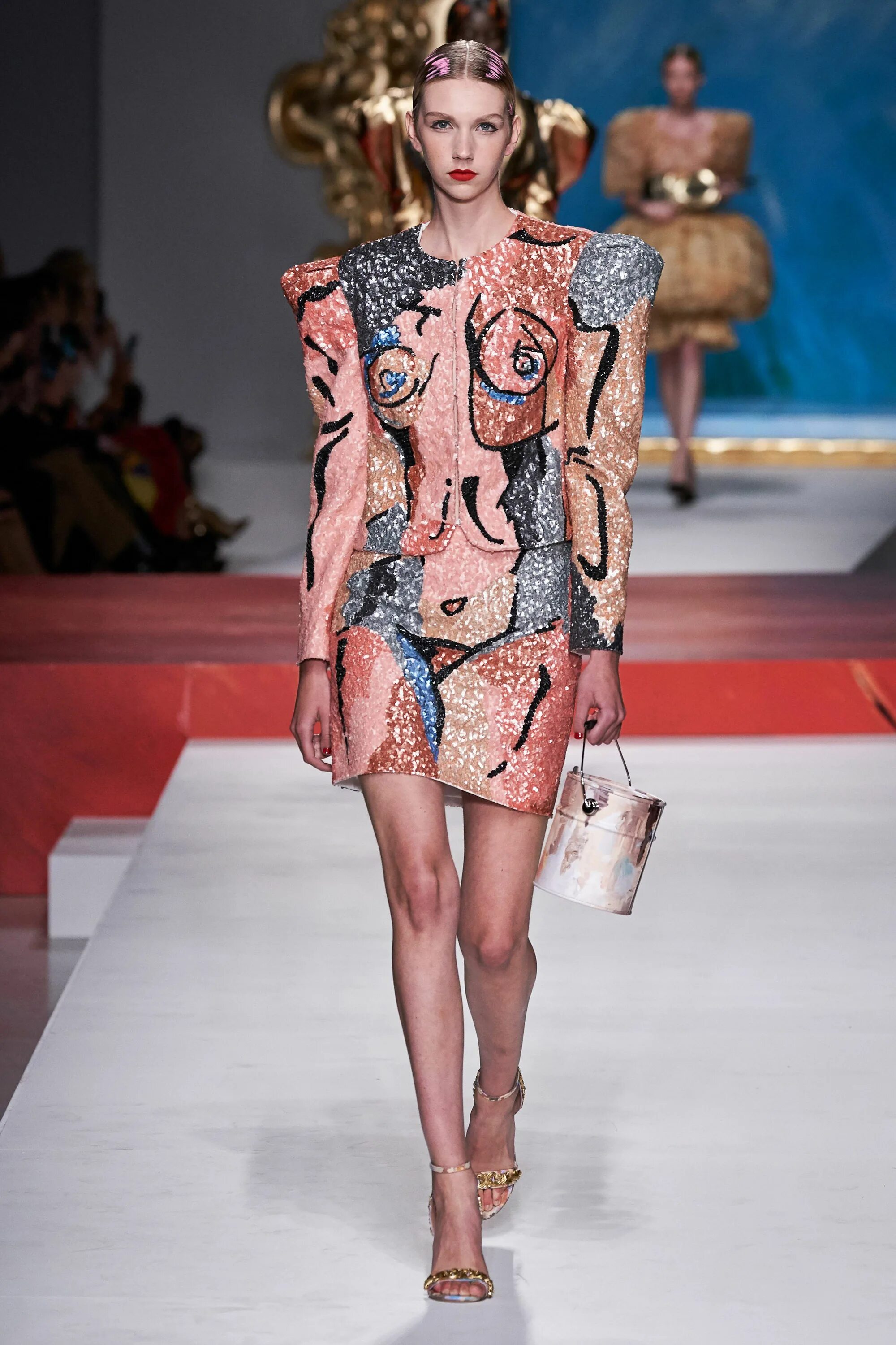 Москино коллекция 2020. Показ Москино 2020. Moschino 2020 Spring Summer.