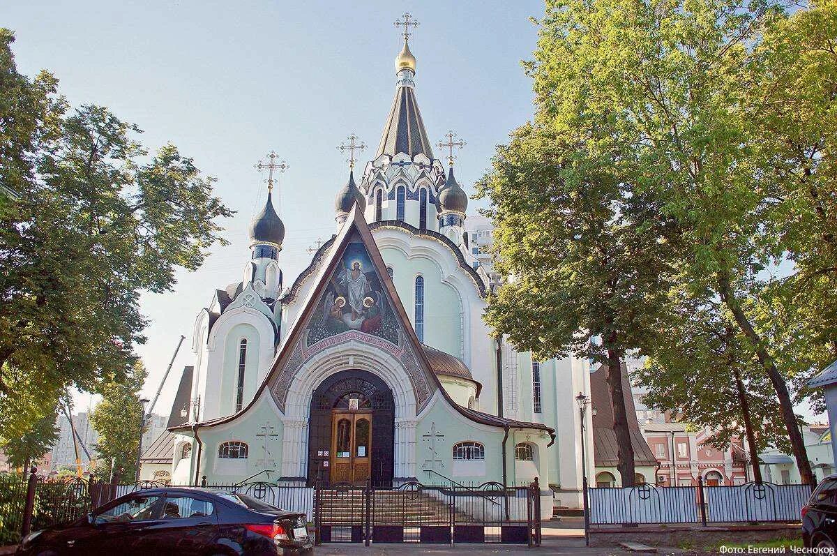 Храм рождества христова в сокольниках. Храм воскресения христова в сокольни. Воскресенский храм в сокольниках в москве. Воскресенский сокольников. Храм вознесения в сокольниках.