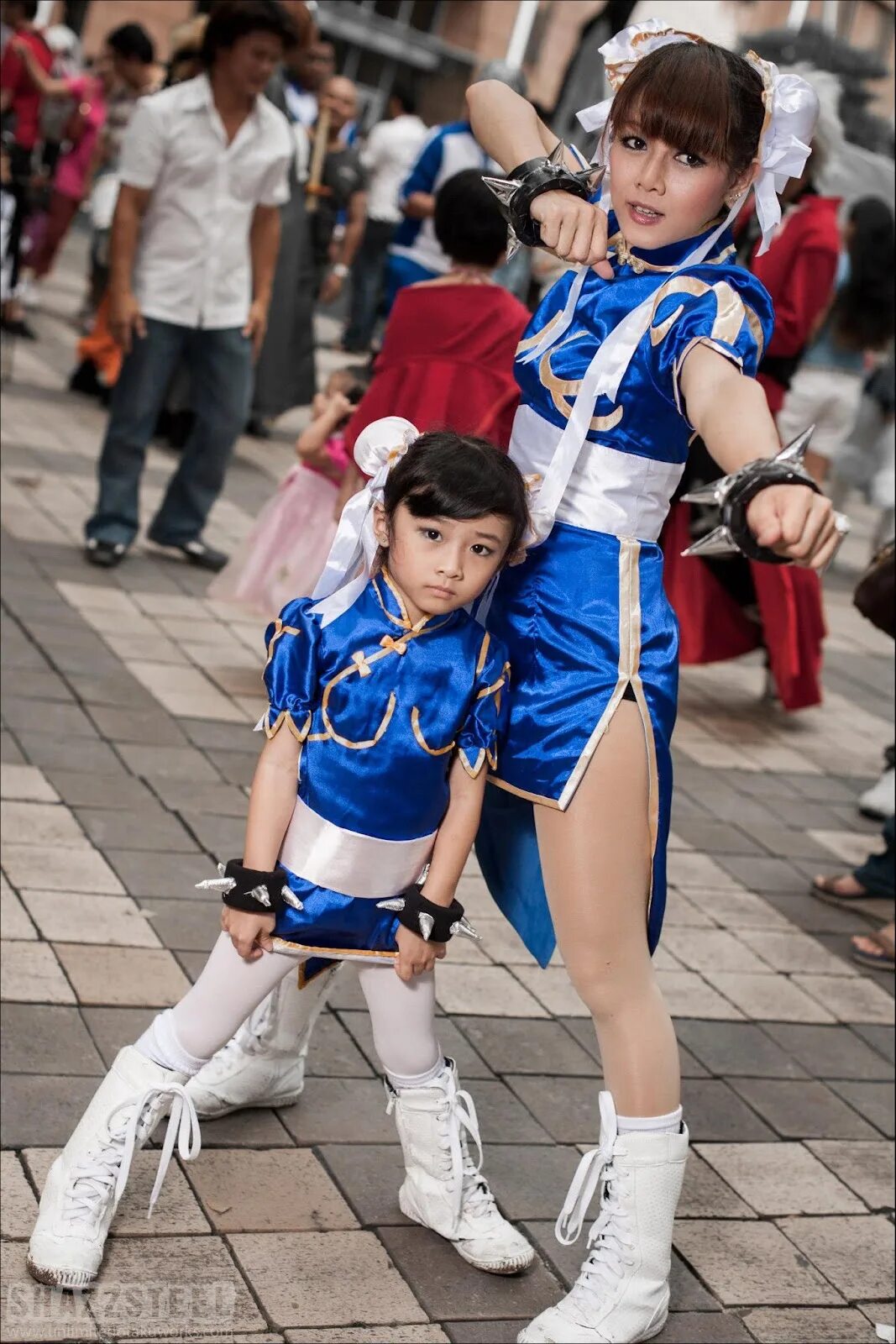 Cosplay chun. Чунь ли косплей. Косплей первый шаг. Косплей Чемпионат. Аякс косплей.