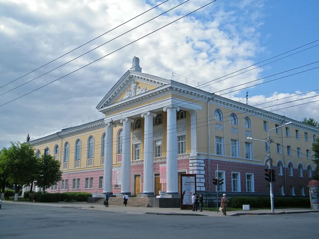 Пермская городская дума пермь. Библиотека имени пушкина пермь. Красноярск, ул. Дом промышленников тупицыных (крестьянский поземельный банк). Ул ленина 23 тюмень.