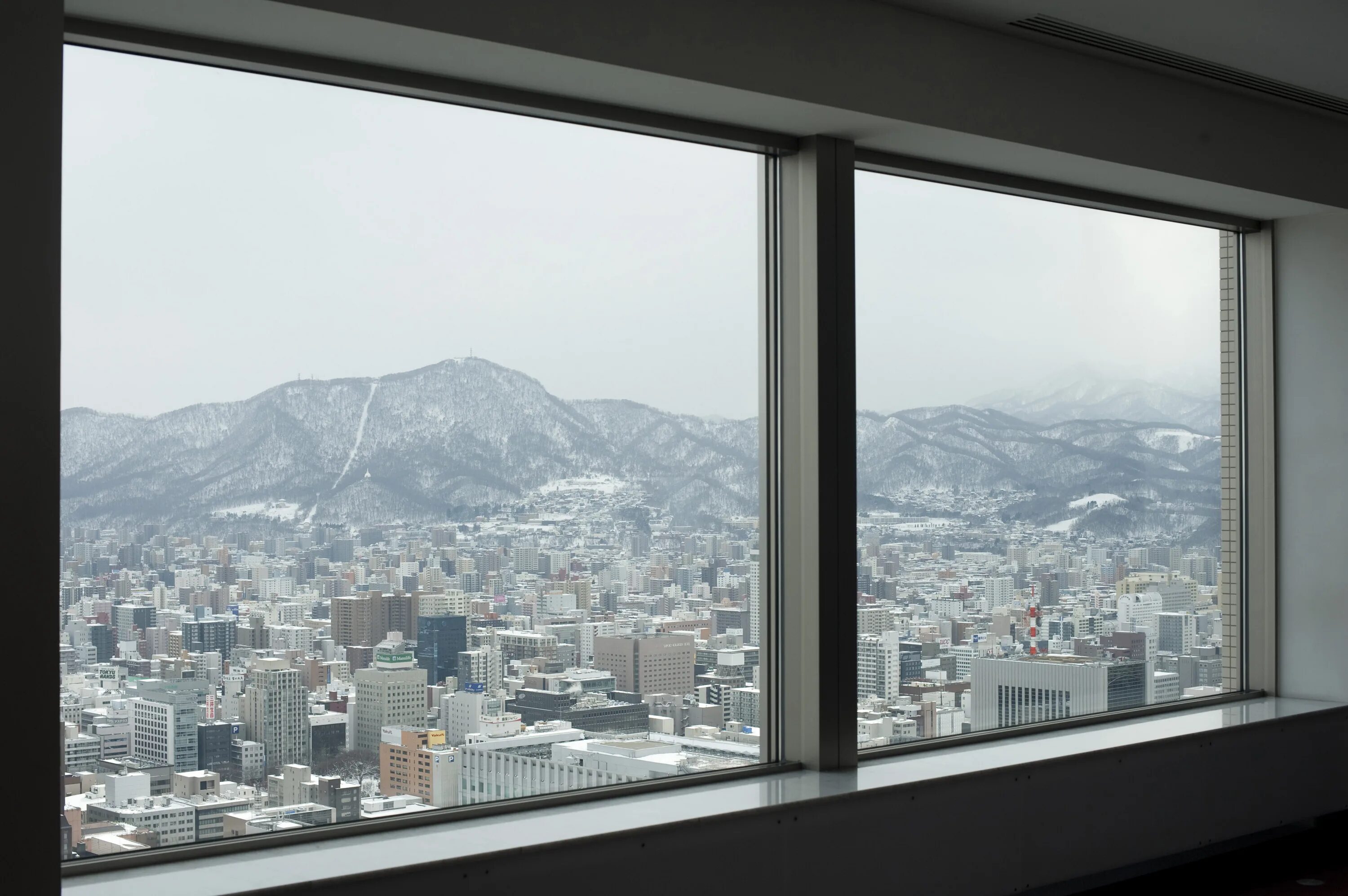 Out of view. Япония окно внешний подвес. Japan Window view. View from the Window. View out of Window.