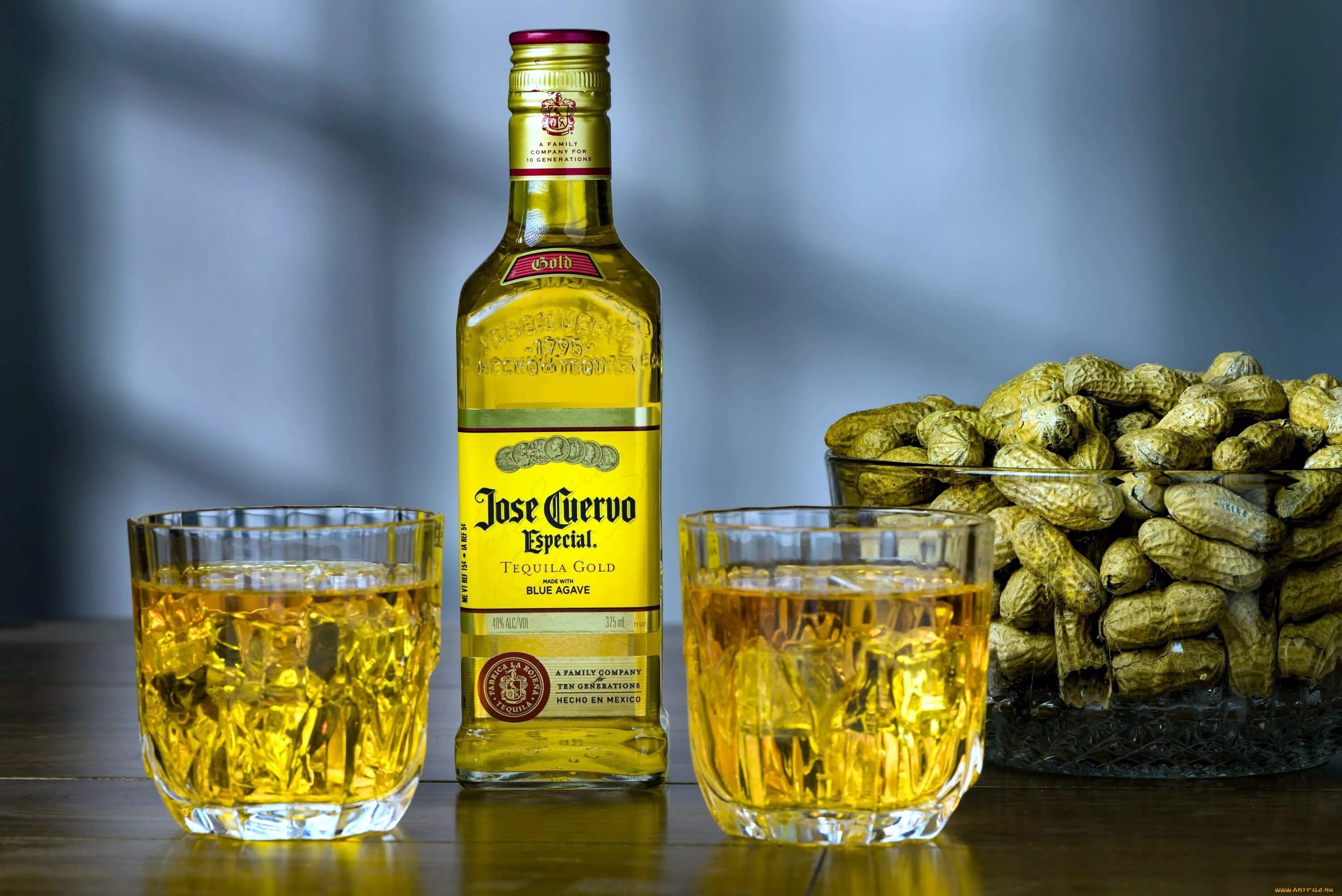 Jose Cuervo especial Gold. Текила Куэрво. Текила Хосе Куэрво Эспесиаль Голд. Jose Cuervo Gold напиток. Двойная текила