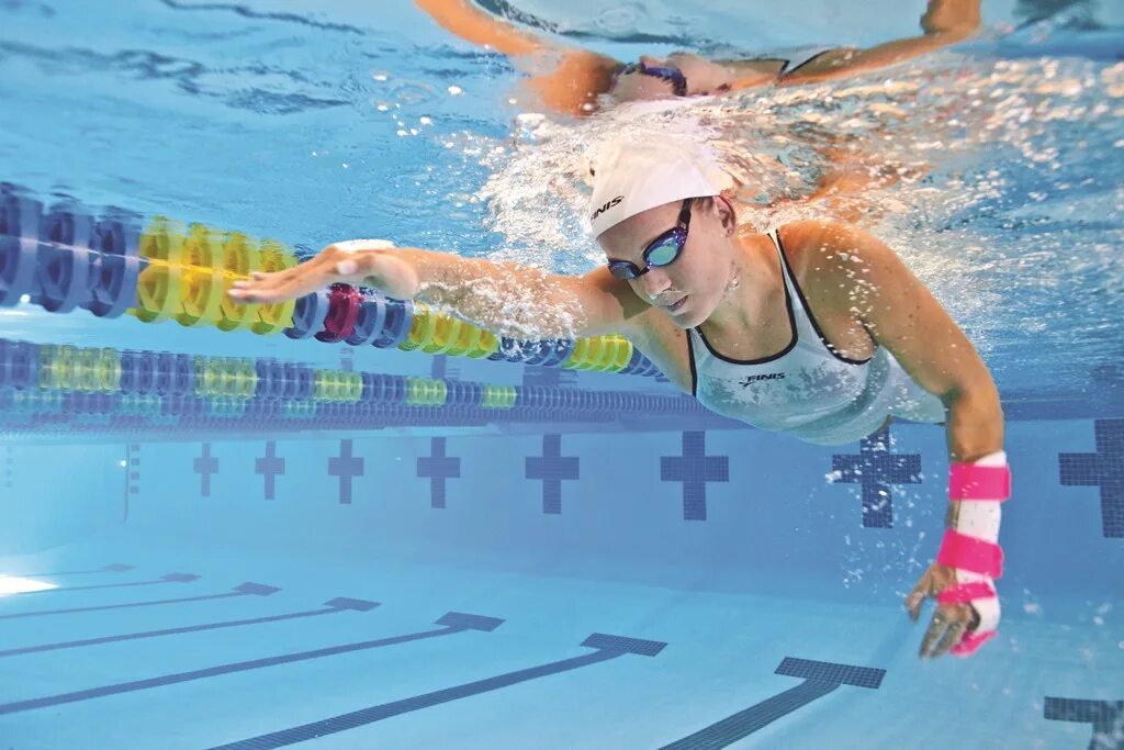 Игры спортивное плавание. Паралимпийские игры плавание. Параолимпийцы плавание женщины. Плавание паралимпийский вид спорта. Спорт инвалидов плавание.