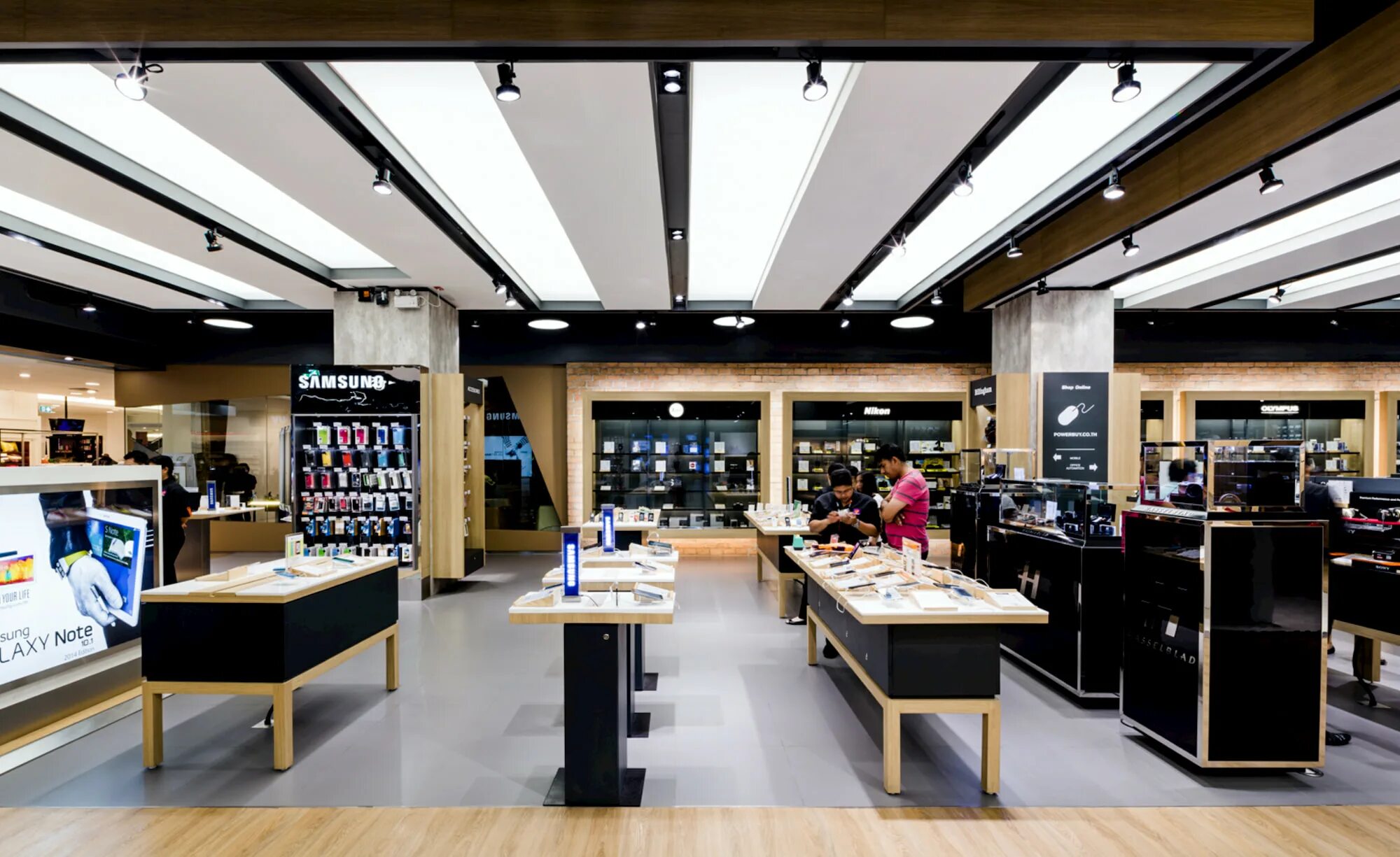 Интересные магазины. Slabiy store. A. Современный магазин продуктов. Интерьер супермаркета.