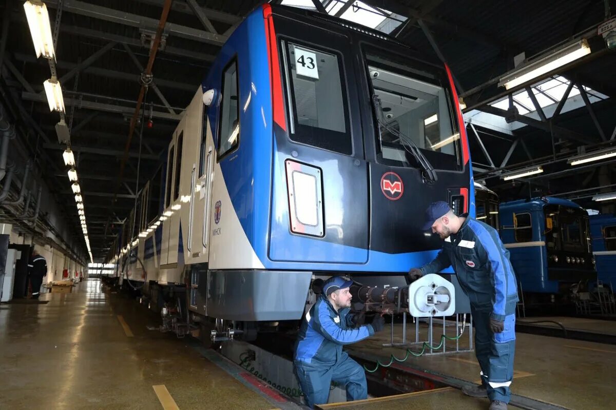 Метро тг канал. Поезд метро. Штадлер Минск. Поезд картинка. Поезд фото.