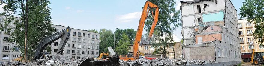 Зарегистрировать снос дома. Если ваш дом сносят. шар сносит дом. фото дома под снос. аварийные дома в первоуральске.