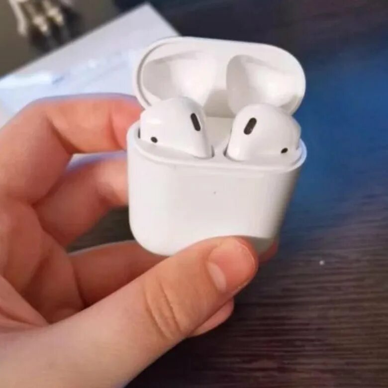 Аирподсы 2. Айрподс 2 премиум. AIRPODS 2 премиум. Аирподс 2 реплика.