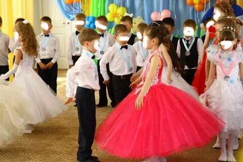 Девочки на выпускном в детском саду