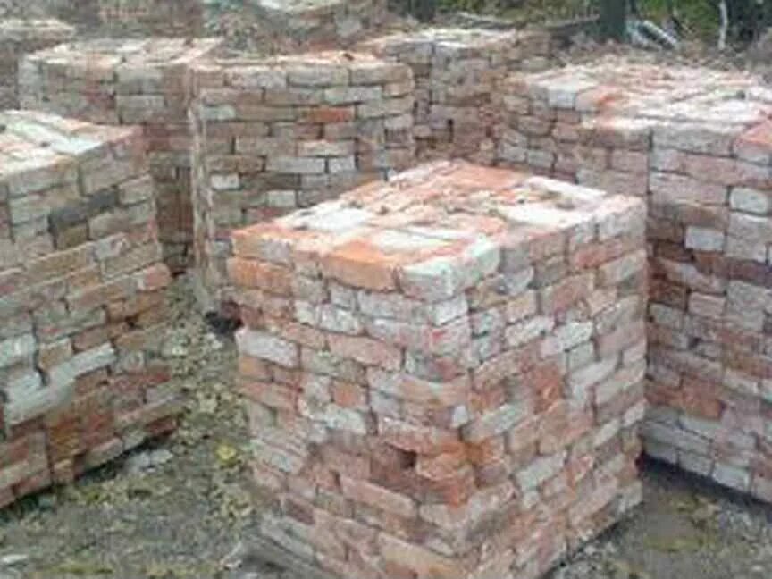 Продаю б у кирпичи