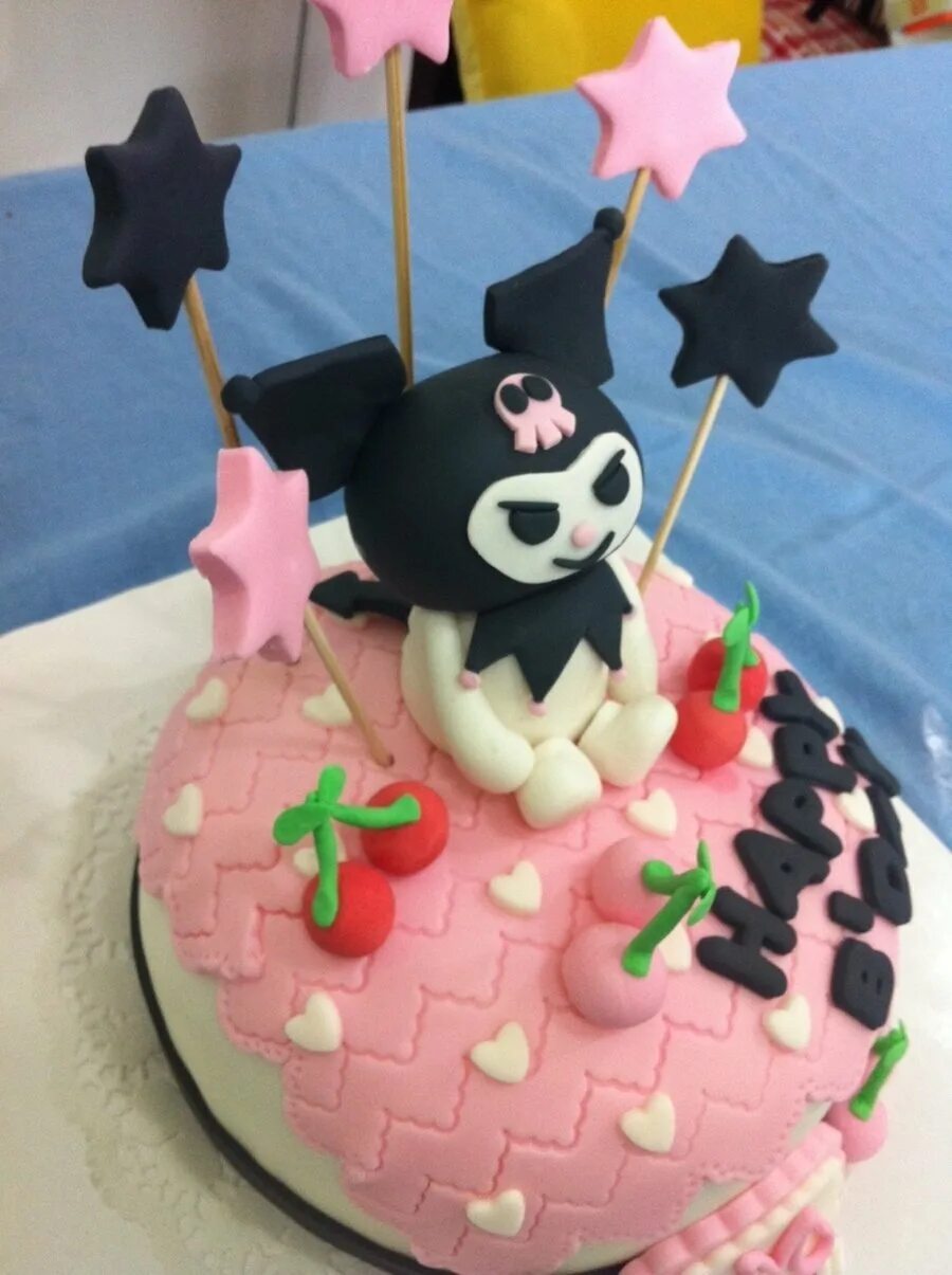 Торт с kuromi sanrio. Куроми торт на день рождения. Торт hello kitty kuromi. Торт куроми и мелоди. Торт куроми и мелоди.