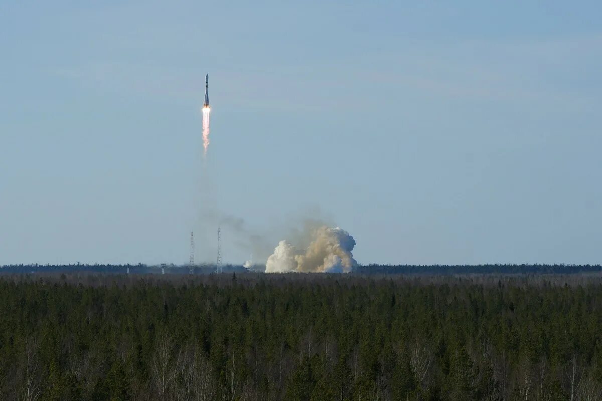 Самые космодромы россии. Космодром Плесецк старт Союз 2. Ракета космодром Плесецк. Космодром Плесецк запуск ракеты Союз 2. Ракета Союз Плесецк.