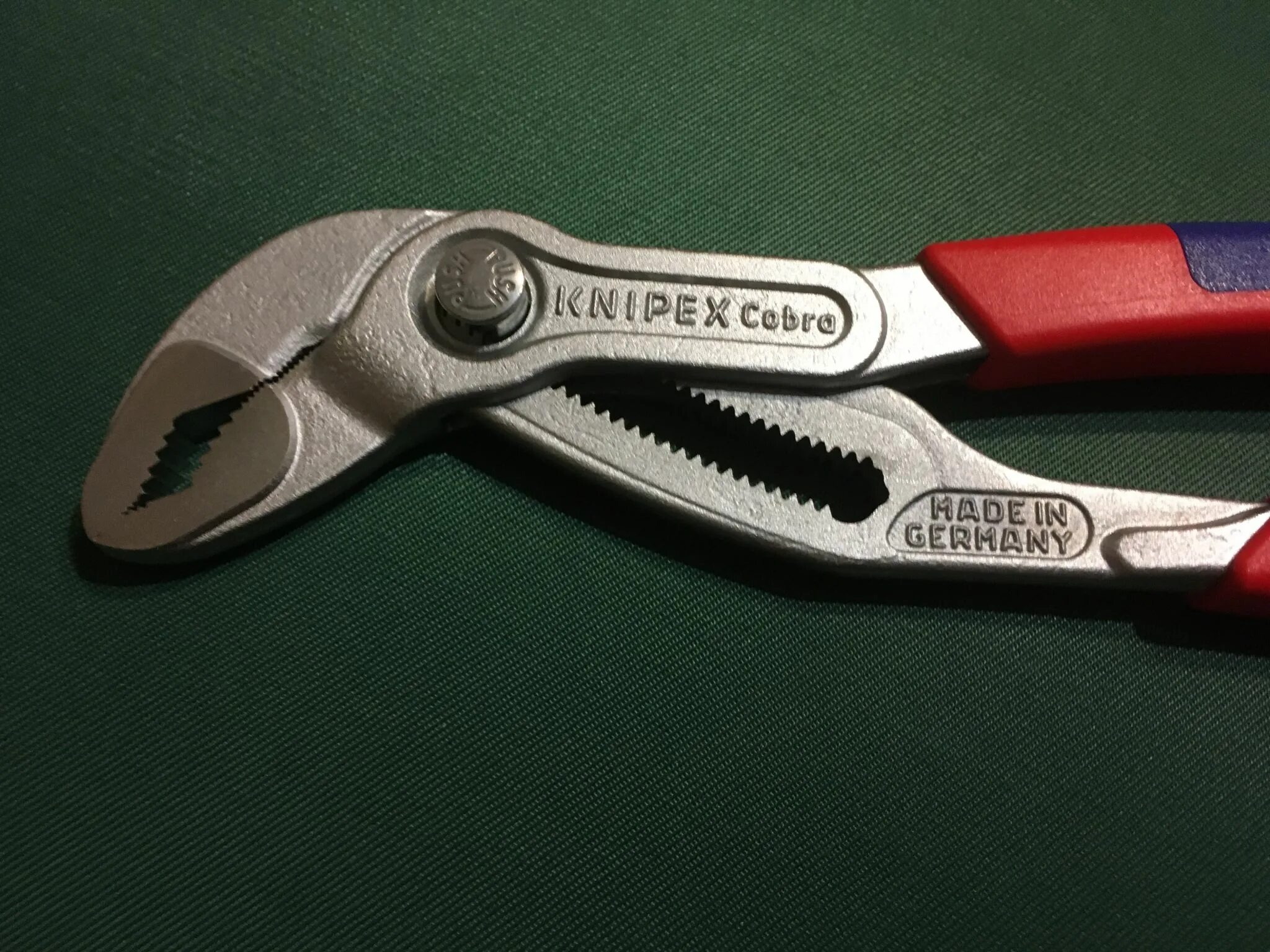 Knipex cobra купить. Knipex 8705250. Knipex KN 8705250. Переставные клещи Knipex Cobra. Клещи переставные Книпекс 250мм.