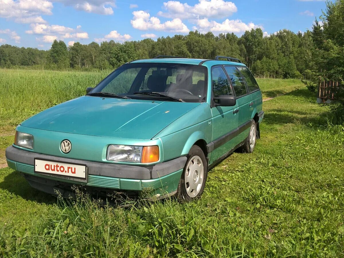 Фольксваген 1990 годов. Пассат б3 зеленый. Volkswagen Passat b3 старый. Volkswagen Passat b3 зеленый. Пассат б3 универсал зеленый.