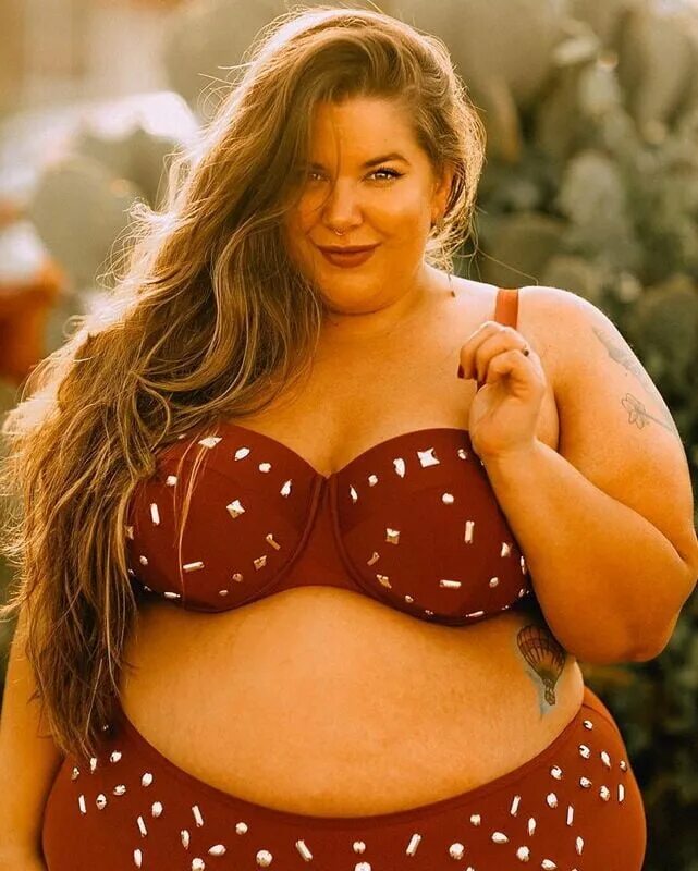 Фото толстушек прикольные. Толстая Люси. Саманта жирненькая.