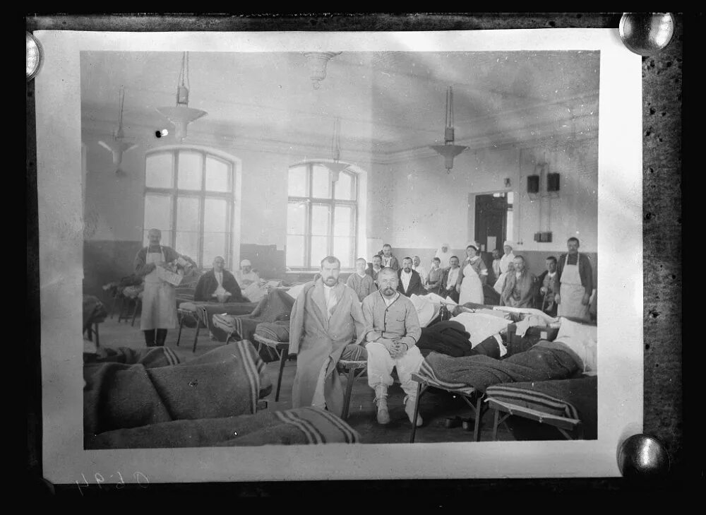 Госпиталь Черкассы 1918. Красный крест 1918. Военный госпиталь Киев.
