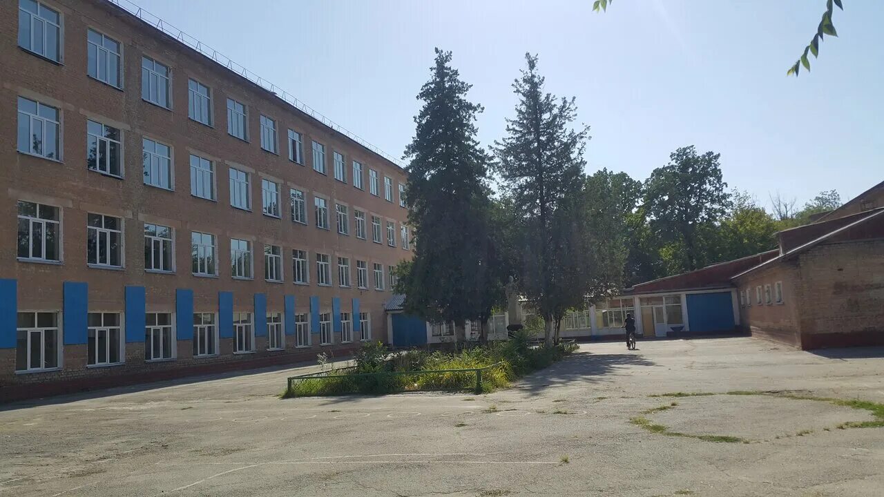 школа на улице гагарина чебоксары. школа № 22 тамбов. школа 29 имени молдагуловой шымкент. город гагарин школа 3. 15 школа череповец.