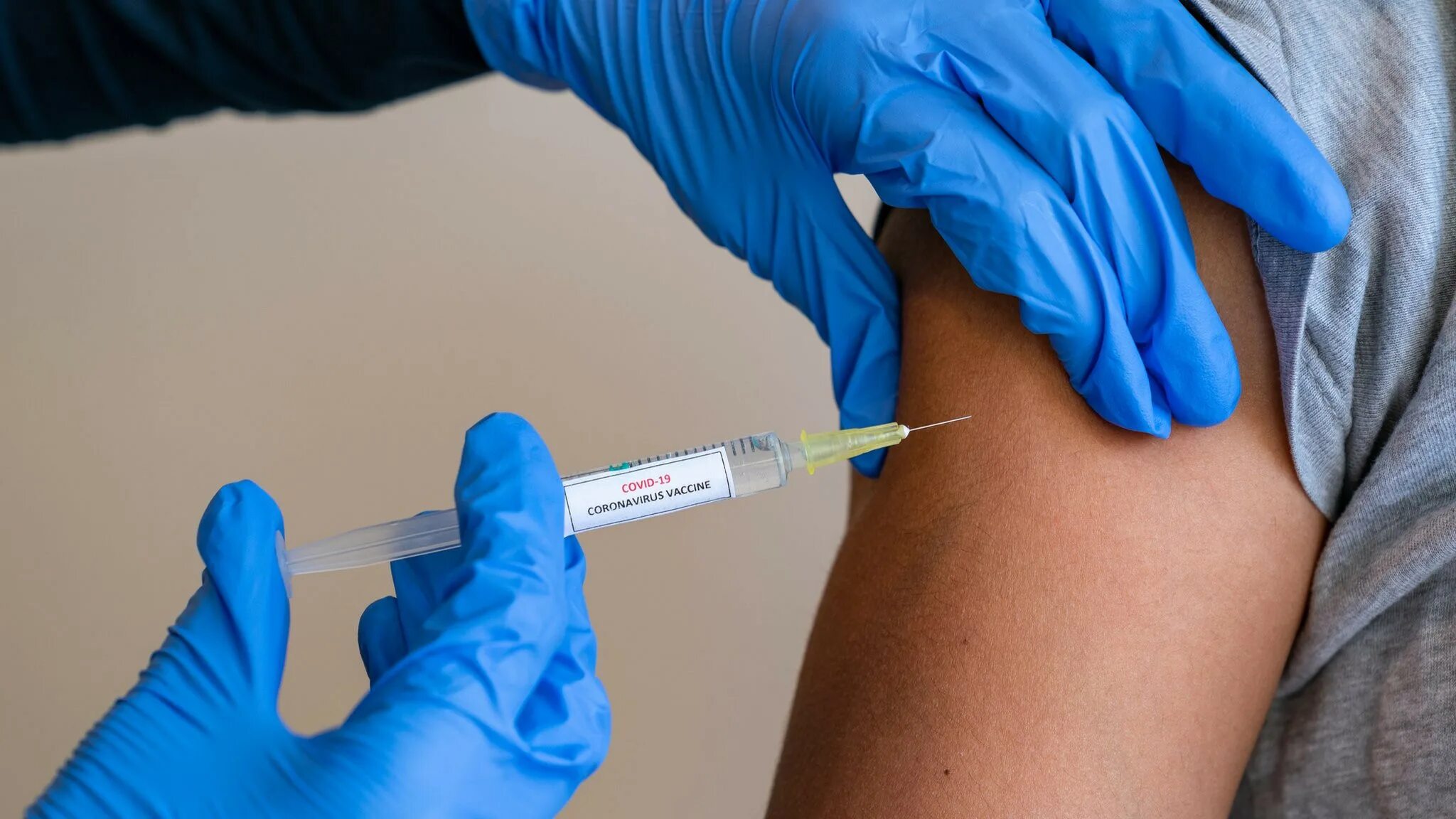 Прививка от ковида в 2024 году. Вакцинация фото. Введение вакцины. Прививка ковид. Коронавирус прививка.