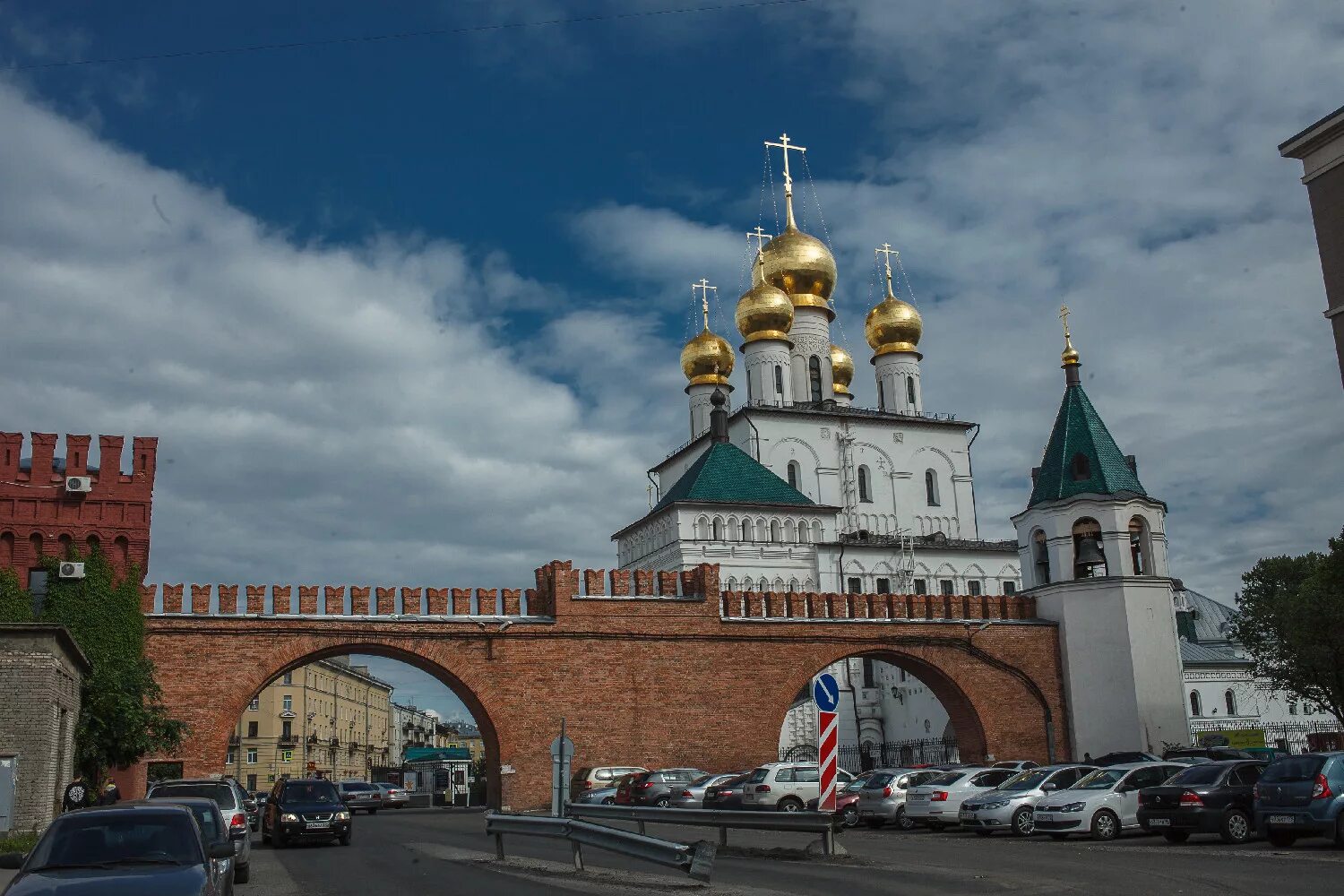 Храм на Миргородской улице в СПБ. Храм Феодоровской иконы Божией матери. Кремлевский спб