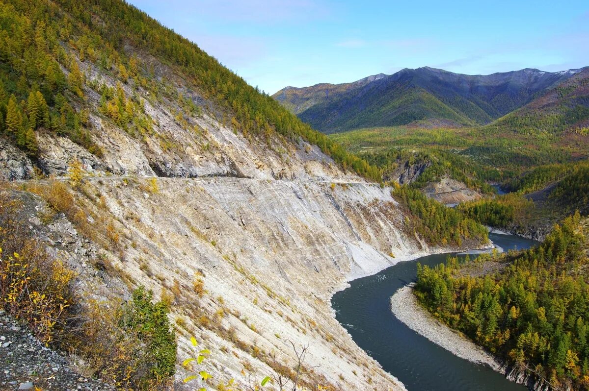 черный прижим якутия видео. колымский тракт черный прижим. черный прижим колыма. томпонский район черный прижим. зимник якутск магадан.