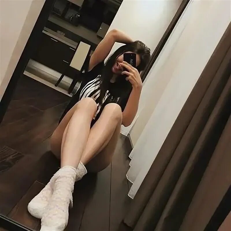 Mini diva stop scrolling instagram. Mini diva. анна землянова мини дива. mini diva 2025. mini diva землянова.