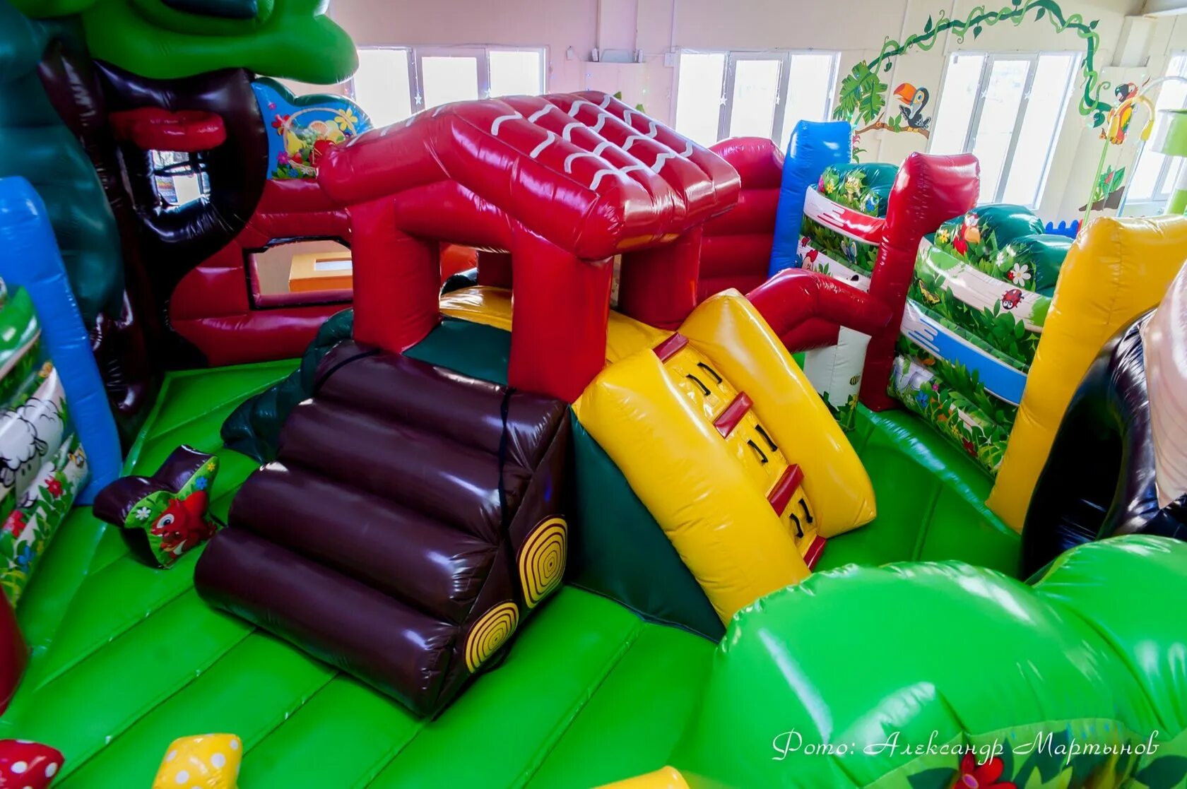 Чита игровая карибы. Карибы бабушкина 113а чита. Детский развлекательный центр «страна чудес». Развлекательный центр чита. Развлекательный центр карибы в чите.