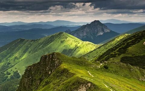 Здесь можно любоваться горными ландшафтами