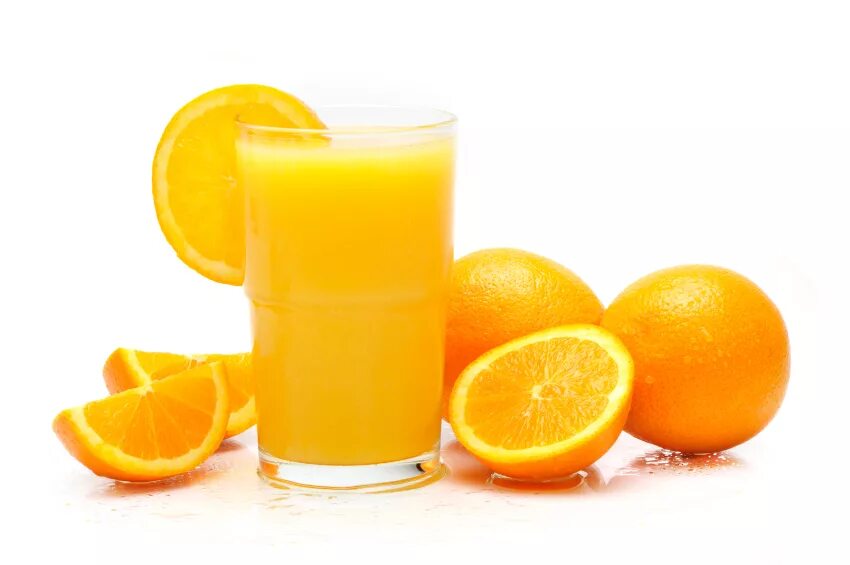 Сколько можно апельсинового сока. Апельсиновый сок. Свежевыжатый сок. Свежевыжатый апельсиновый сок. Свежевыжатый сок апельсин.