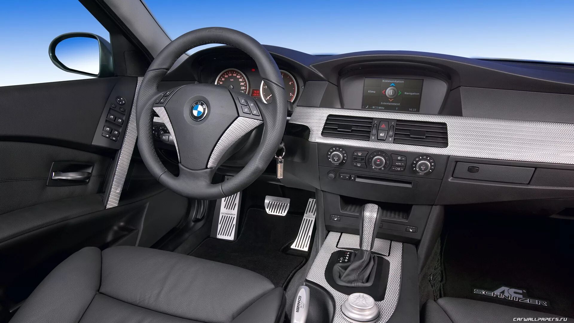 Система е60. BMW 5 e60 салон. BMW 5 e60 2004. BMW e60 Interior. BMW 3 e60 салон.