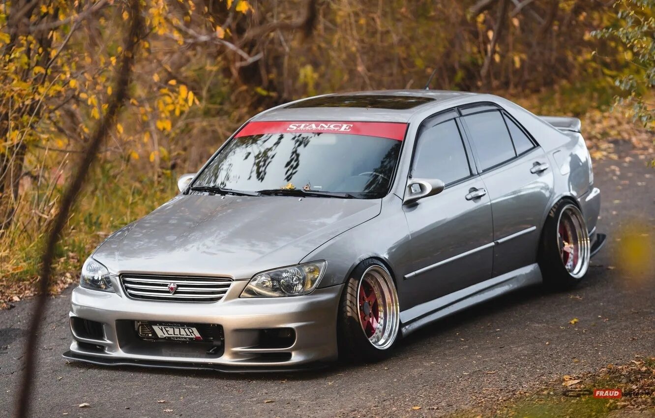 Шины тойота алтезза. Toyota Altezza. Toyota Altezza стенс. Toyota Altezza Lexus is200 stance. Toyota Altezza is300.