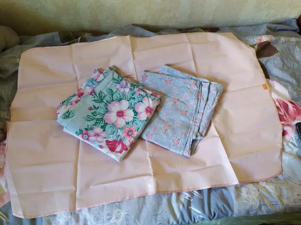 Под пододеяльником пододеяльник. Пододеяльник на детское одеяло. пододеяльник ссср. советские детские пододеяльники. пододеяльник детский из пелёнок.