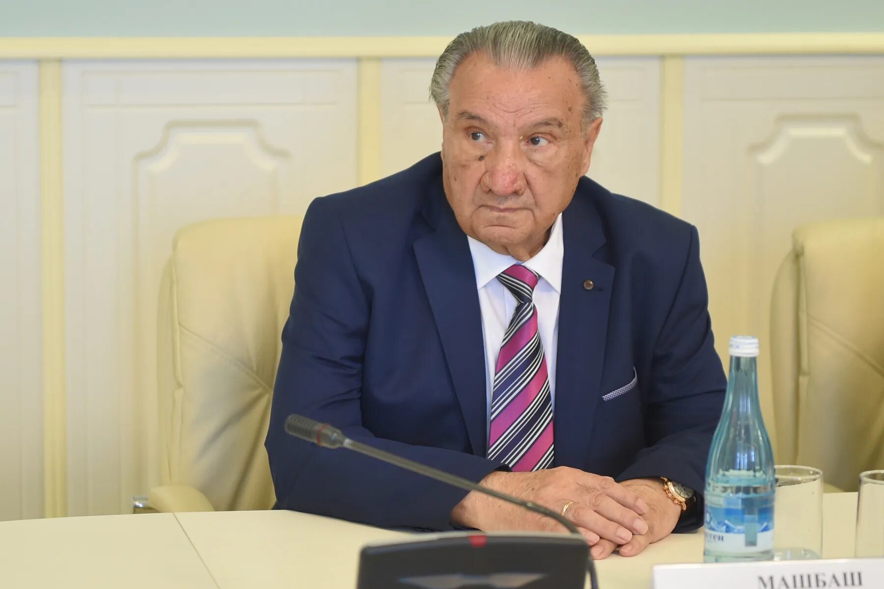 Машбашев исхак шумафович. Машбашев исхак шумафович. Машбашев исхак шумафович. Исхак шумафович машбаш российский поэт. Исхак машбаш.