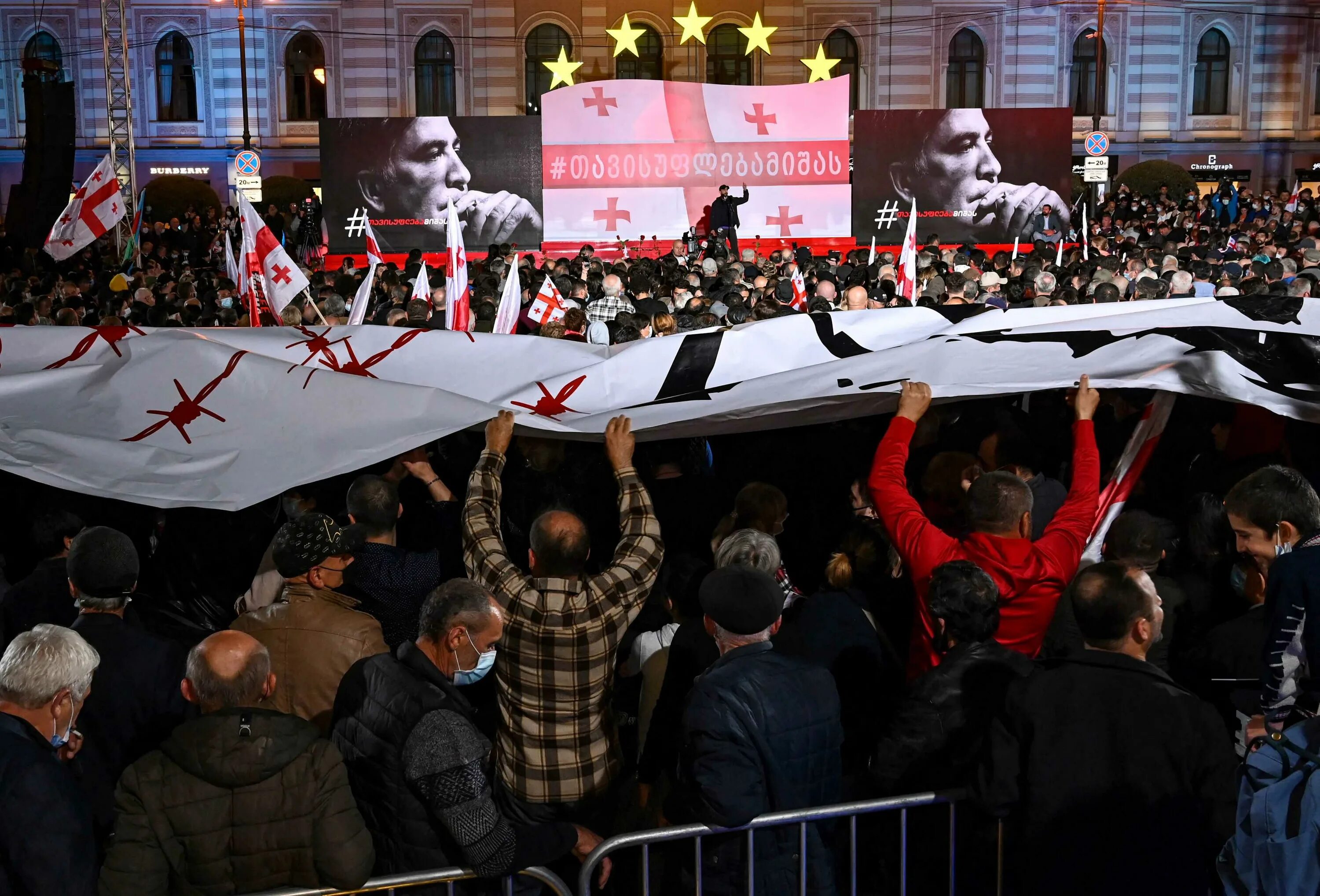 Почему митинги в тбилиси. Митинг в тбилиси. митинги в грузии. митинги саакашвили грузия.