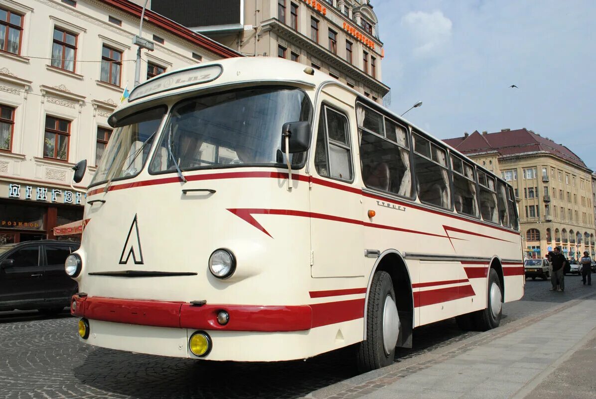 Лаз 697м турист. Лаз 697 fotobus. Лаз 697м. Лаз-695 турист. Лаз 695е турист.