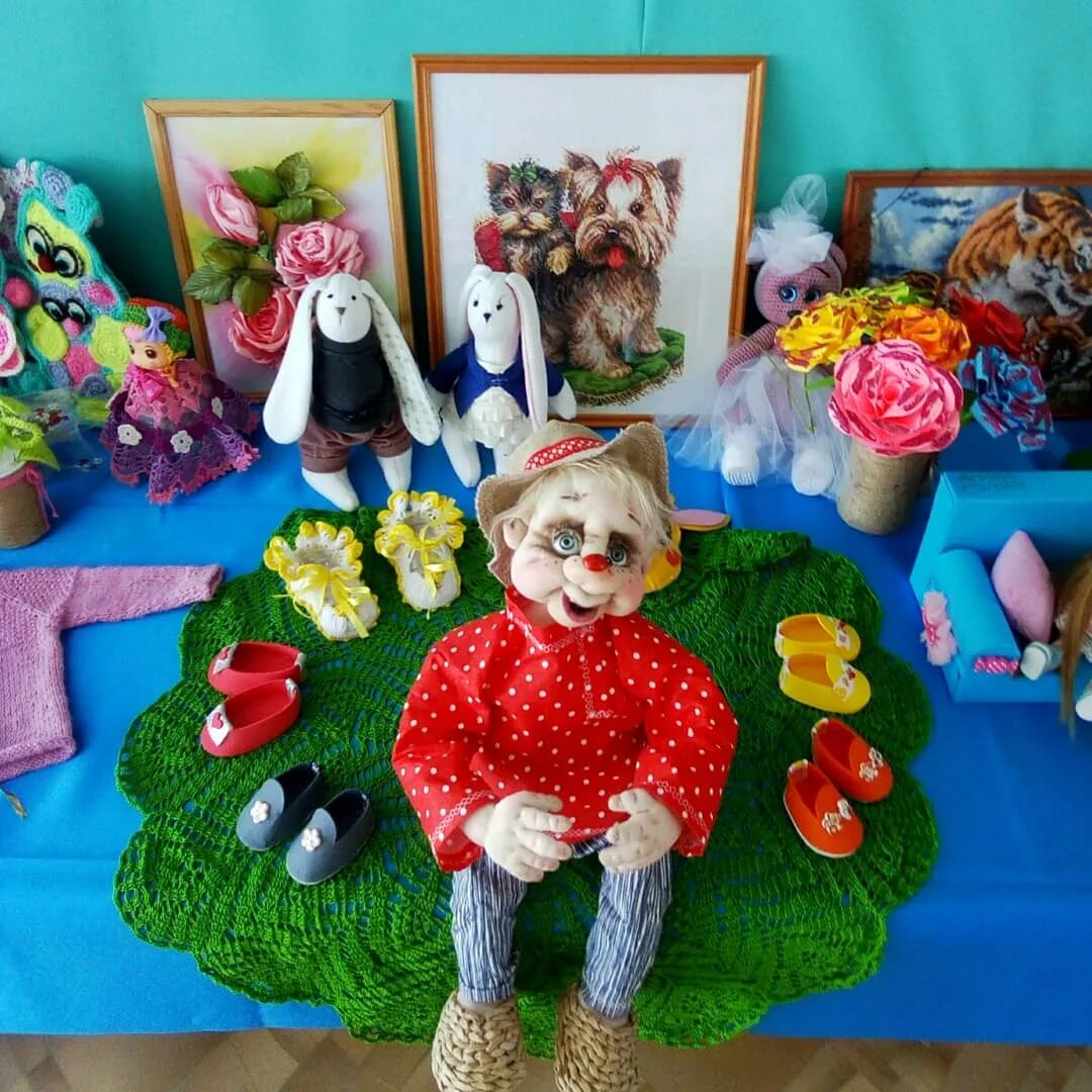 мама рукодельница. моя мама рукодельница поделки своими руками. вязаные игрушки. моя мама рукодельница поделки. поделка в садик мама рукодельница.
