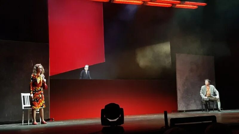 Плохие парни спектакль. Спектакль плохие слова. Спектакль плохие мальчики. Плохие парни спектакль. Театр молодой человек.