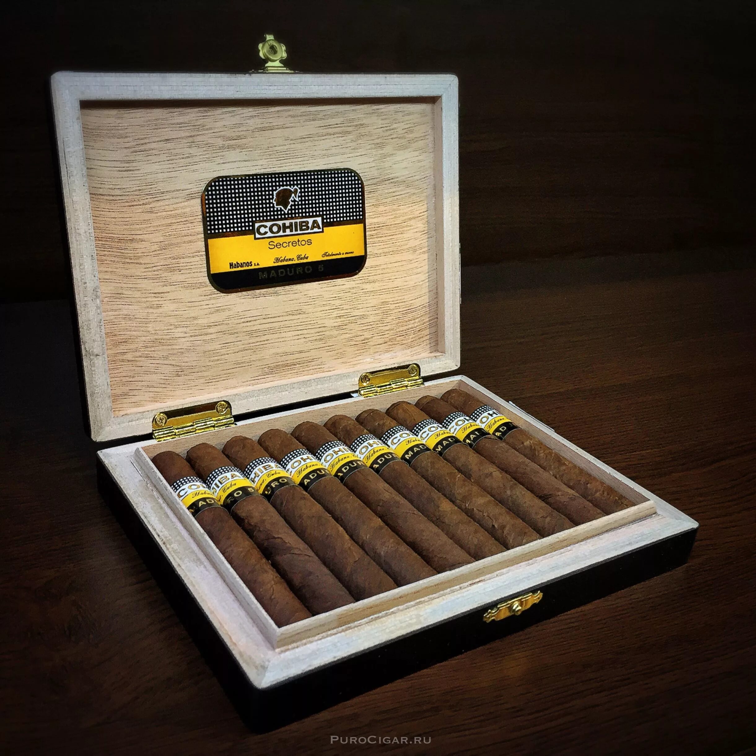 Кубинские сигареты купить интернет. Сигары Cohiba Maduro 5. Кубинские сигары Cohiba. Кубинские сигареты Cohiba. Кубинские сигары Cohiba Maduro.