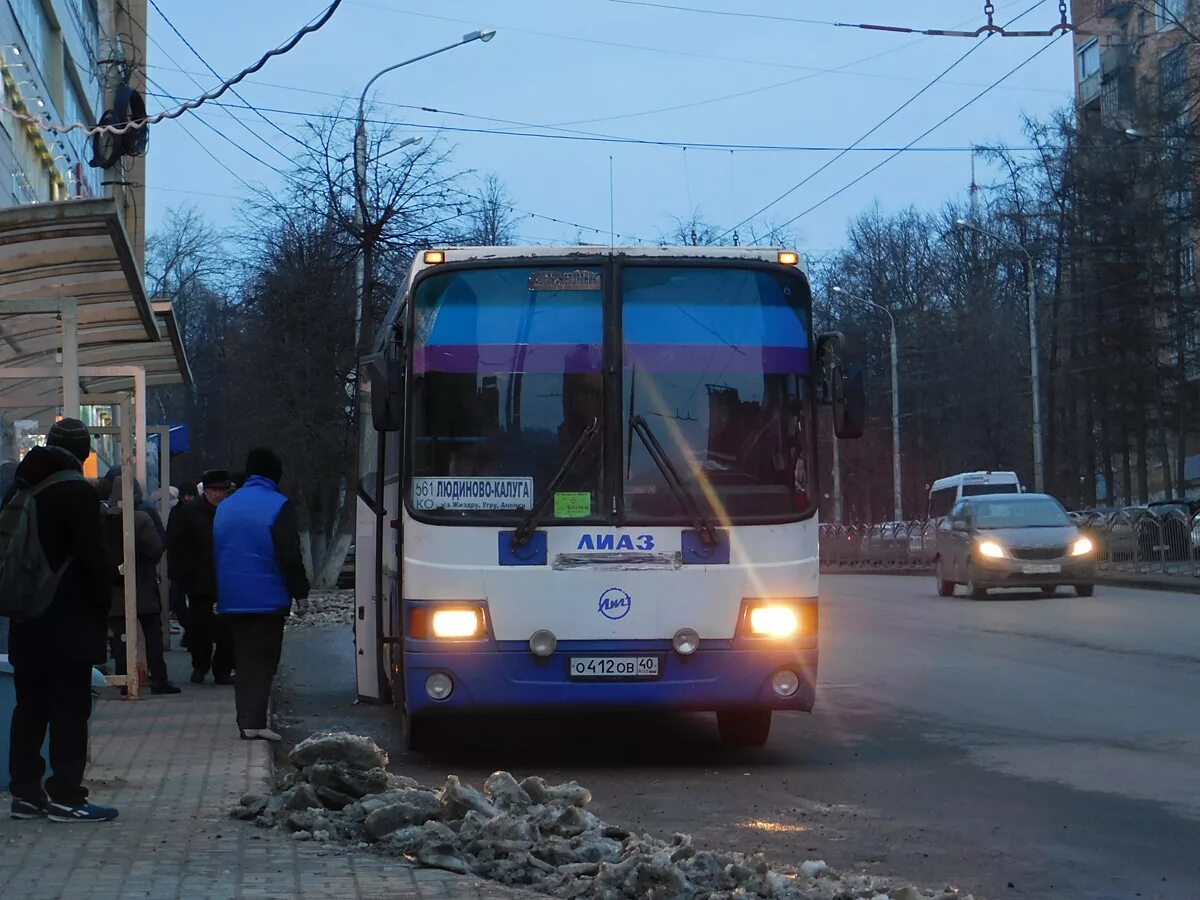 Расписание автобусов людиново калужской. Калуга Людиново автобус. Автобусы Людиново. Общественный транспорт Людиново. Автостанция Людиново.