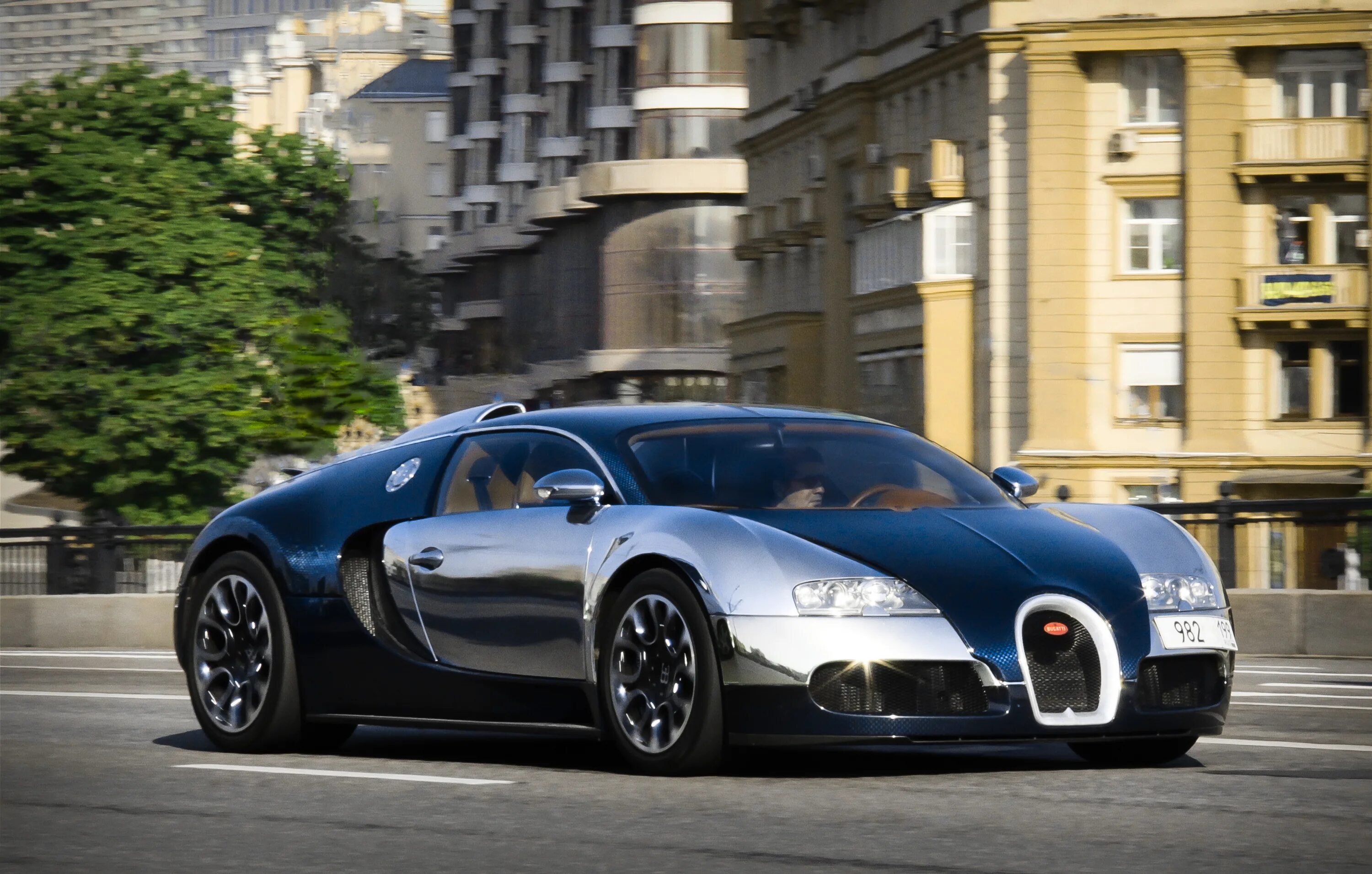 Bugatti centurion. Бугатти 1200000000. Bugatti Veyron 2014 Grey. Бугатти Вейрон стенс. Bugatti Veyron Тимати.