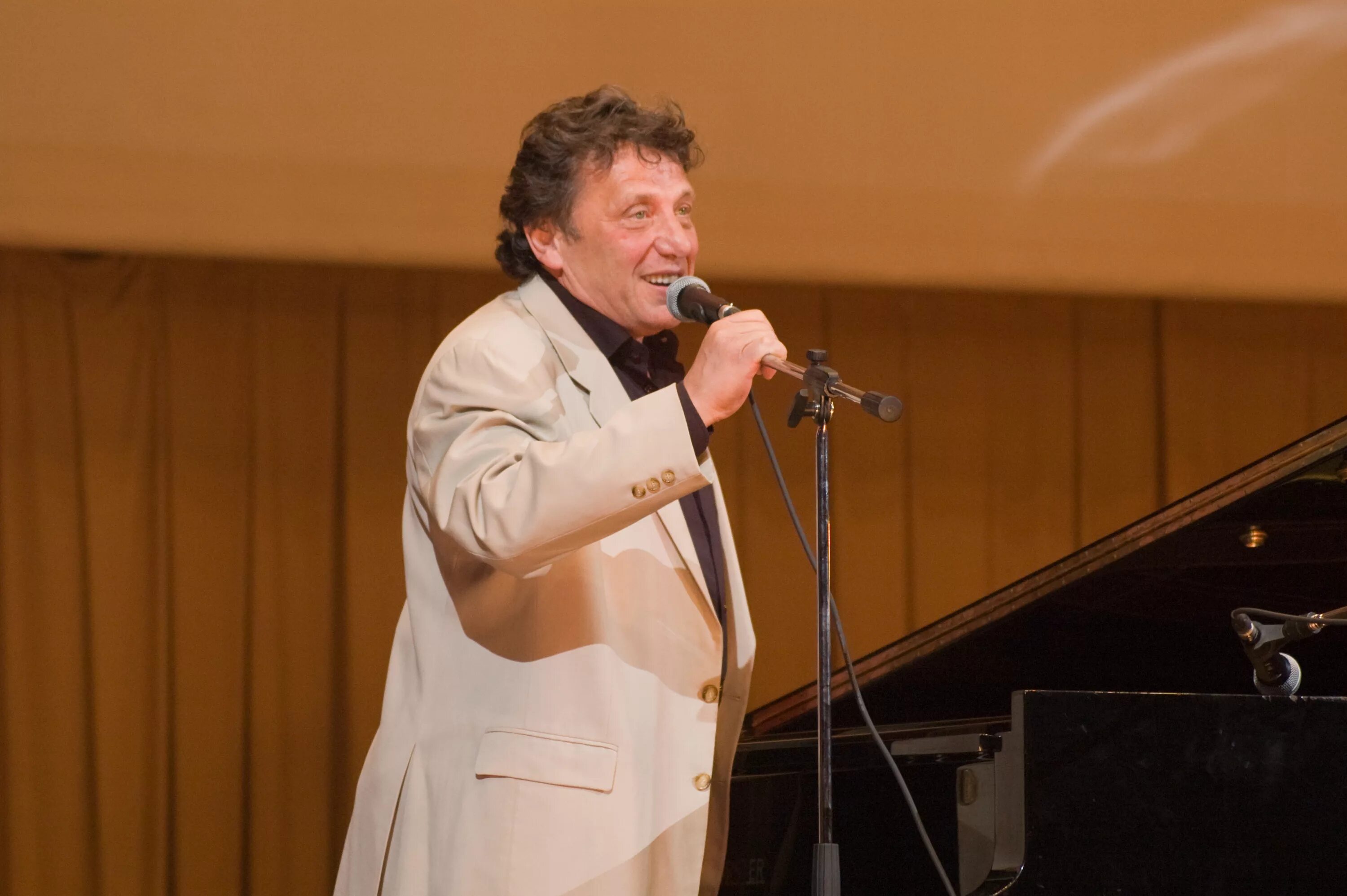 Марком минковым. Минков композитор. Марком минковым. Марком минковым. Минков фото.