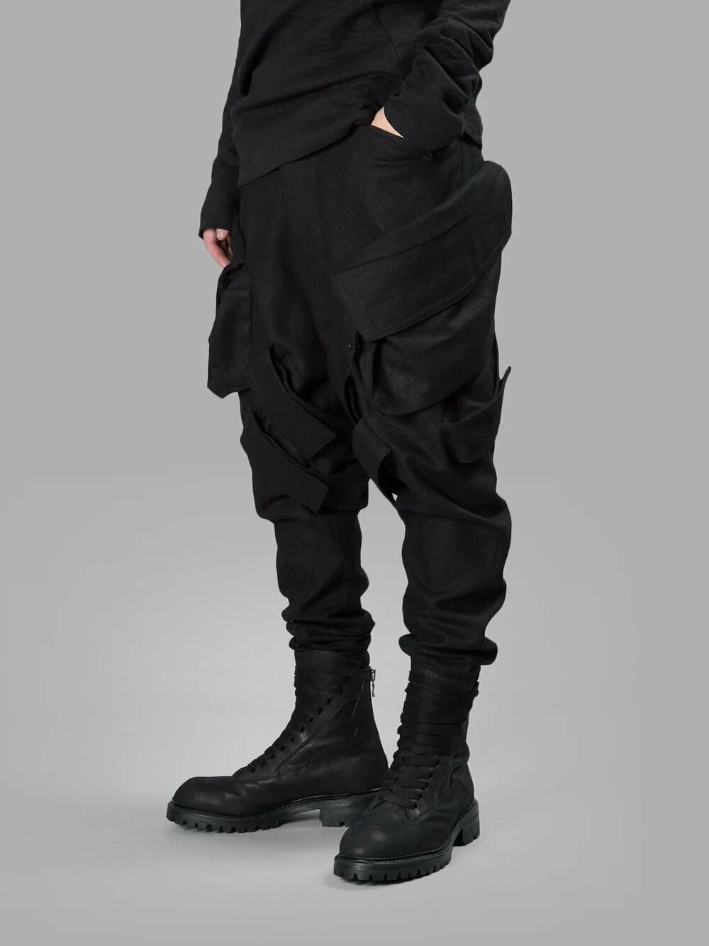 Штаны cyberpunk. Штаны в стиле киберпанк. Штаны карго киберпанк. Штаны в стиле киберпанк мужские. Штаны в стиле киберпанк.